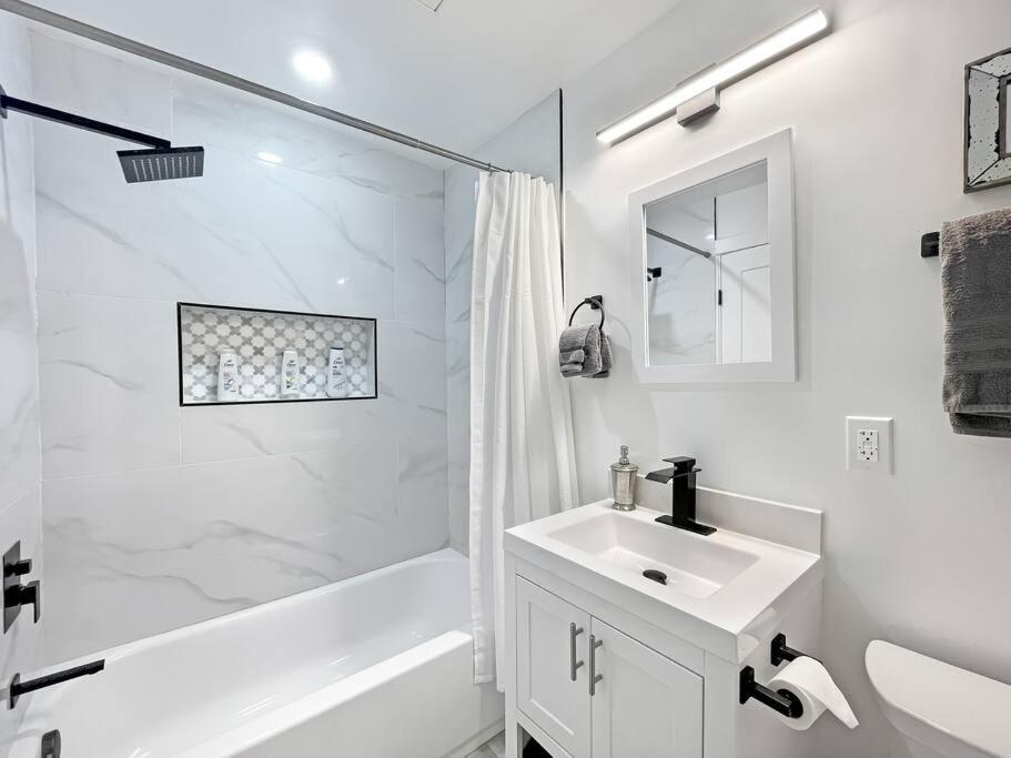 Luxury Penthouse , Private Roofdeck & Amazing View Vila Distrito de Colúmbia Exterior foto